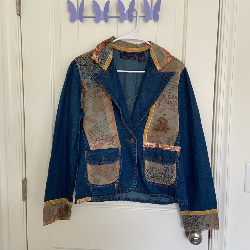 EUC Vintage Life Style women’s rustic sequins medium wash blue denim jacket M